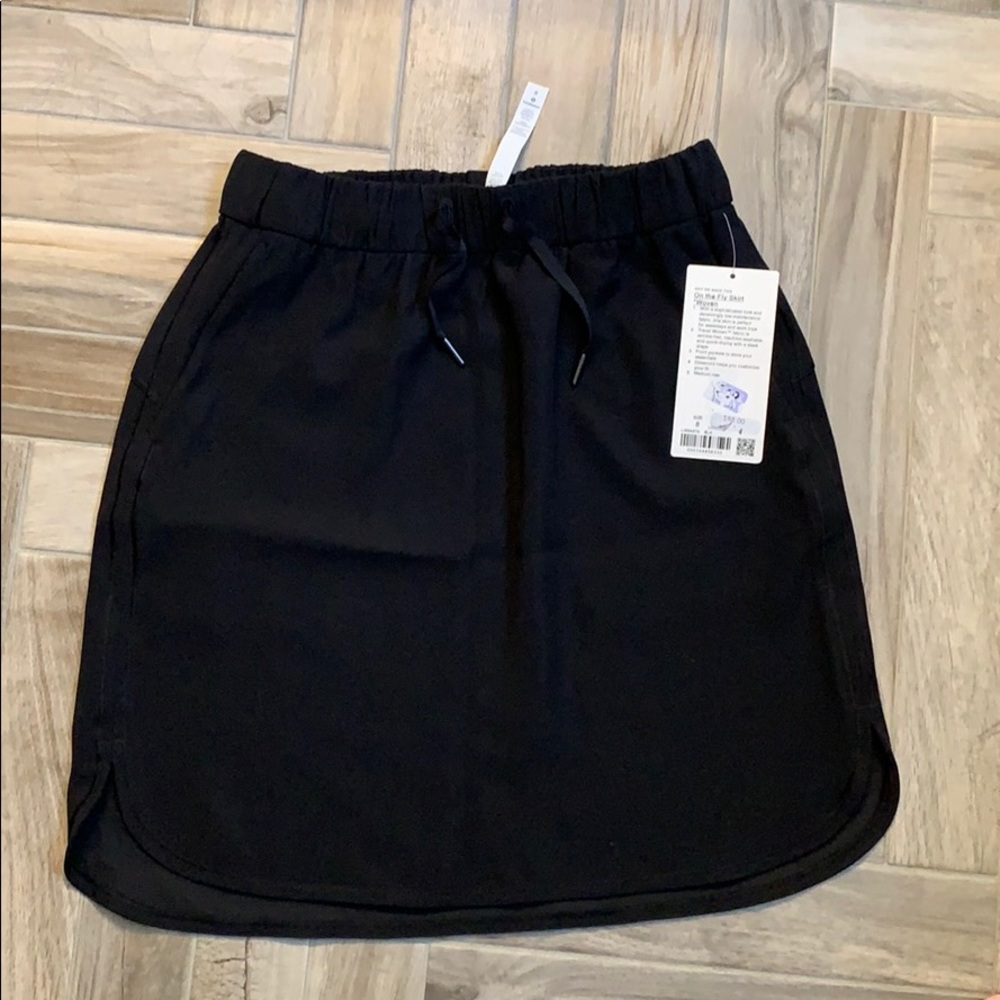 Lululemon On the Fly Skirt Sz8 NWT